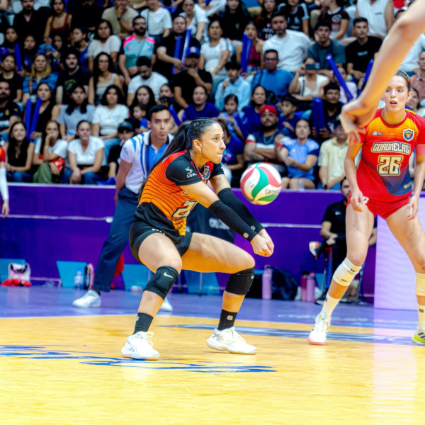 Coronelas a un paso de la temporada perfecta