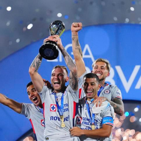 ¡Cruz Azul campeón!